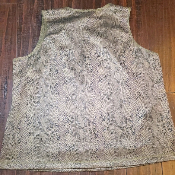 Timeless Tickets Snakeskin Like Top sz 1x - Picture 3 of 3